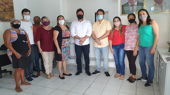 Hélder Carvalho se reúne com integrantes da Casa de Sousa e discute investimentos para o local